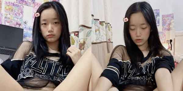 วัยรุ่นน่ารักยัดควยปลอม